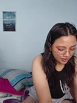Snapshot of _Juno chatting on 06.27.26 Juno online show from 06.27.26