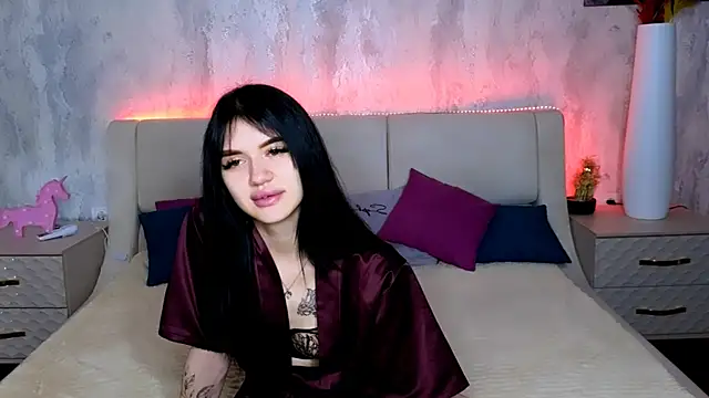 Holly Beck online show from 05.19.26