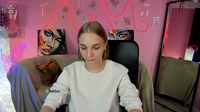 Snapshot of ollivia_dream chatting on 05.04.26 ollivia dream online show from 05.04.26
