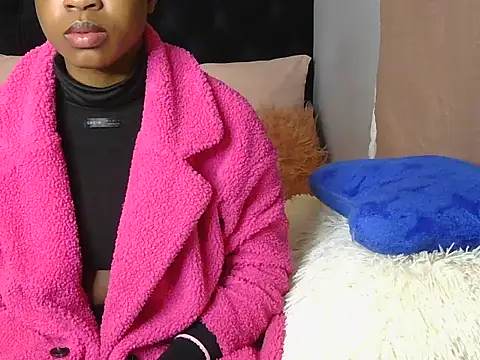 julianaa19 online show from 04.28.26