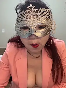 Snapshot of lucy-698 chatting on 05.01.26 lucy-698 online show from 05.01.26