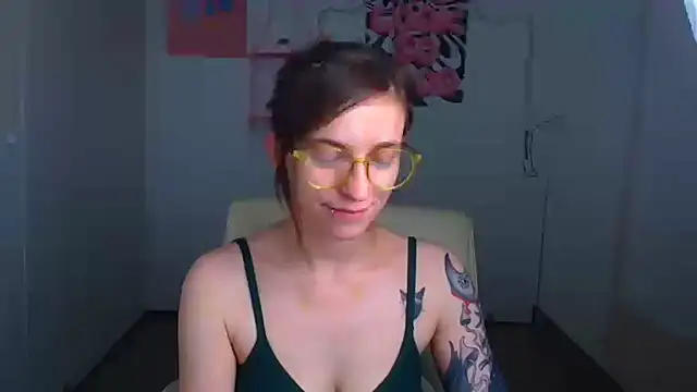 Snapshot of Luna_Tantra chatting on 06.28.26 Luna Tantra online show from 06.28.26