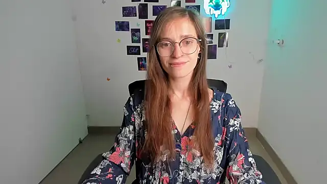 Snapshot of Luna_Tantra chatting on 07.24.26 Luna Tantra online show from 07.24.26