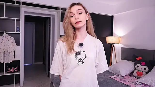 DarlineHoldness online show from 04.21.26