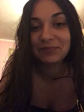 Snapshot of amira1348 chatting on 06.18.26 amira1348 online show from 06.18.26
