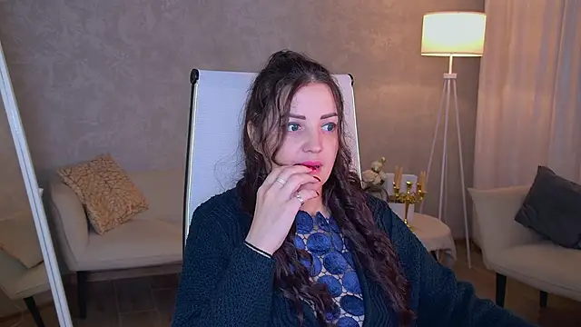 Snapshot of AureliaVane chatting on 06.17.26 AureliaVane online show from 06.17.26