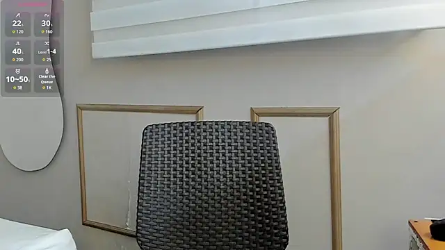 Snapshot of Isa_Collin chatting on 04.27.26 Isa Collin online show from 04.27.26