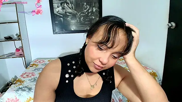 Snapshot of _eilish_ chatting on 05.27.26 eilish online show from 05.27.26