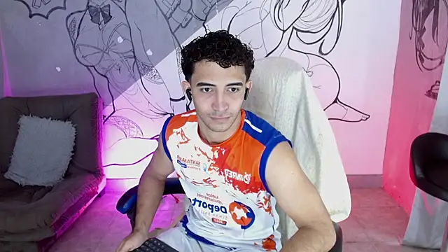 Snapshot of caius_bigcock1 chatting on 05.30.26 caius bigcock1 online show from 05.30.26