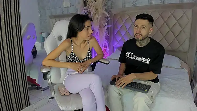 Snapshot of StevenAndLaura chatting on 06.20.26 StevenAndLaura online show from 06.20.26