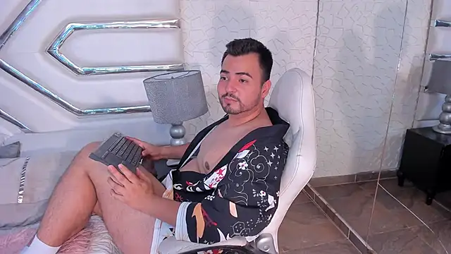 MaximoFerrer online show from 04.25.26