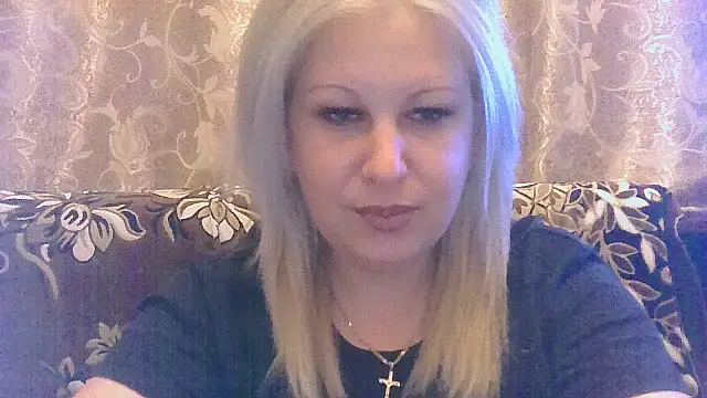 Snapshot of Neferedit chatting on 07.17.26 Neferedit online show from 07.17.26