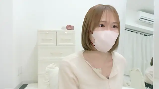 Snapshot of remuchan__ chatting on 04.29.26 remuchan online show from 04.29.26