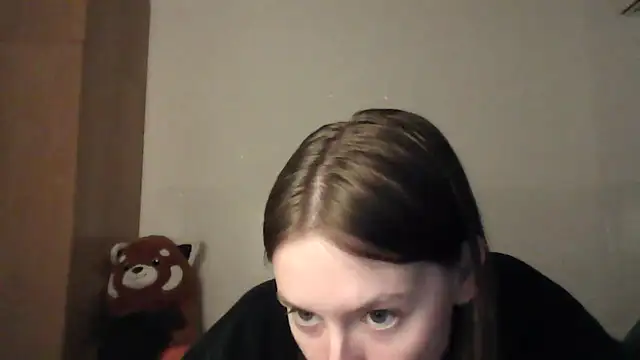 Snapshot of JuicyErika chatting on 05.18.26 JuicyErika online show from 05.18.26