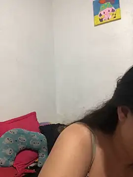 Snapshot of EliVanegas chatting on 05.17.26 EliVanegas online show from 05.17.26