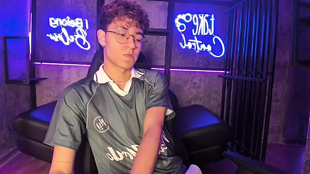 AngeloBellini online show from 04.27.26