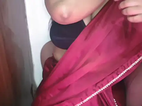 Snapshot of rashmika__ chatting on 07.03.26 rashmika online show from 07.03.26