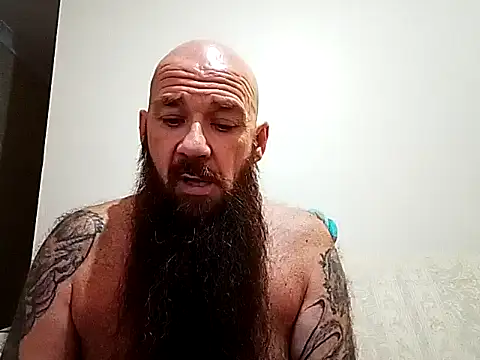 Snapshot of duzzarulz421 chatting on 06.19.26 duzzarulz421 online show from 06.19.26