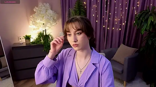 LouiseEvans online show from 04.28.26
