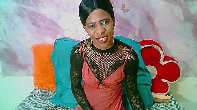 Snapshot of EbonySweetPeach chatting on 06.27.26 EbonySweetPeach online show from 06.27.26