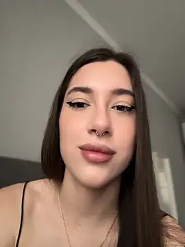 Snapshot of BOOMFOXY chatting on 05.25.26 BOOMFOXY online show from 05.25.26