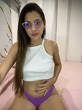 Snapshot of oriana_sweet chatting on 05.11.26 oriana sweet online show from 05.11.26
