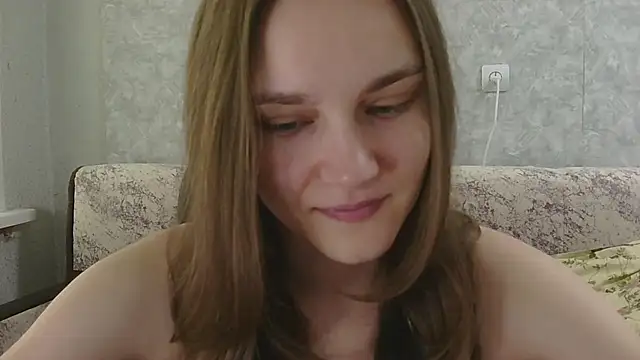 Snapshot of DolcezzaCream chatting on 06.30.26 DolcezzaCream online show from 06.30.26