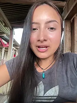 Snapshot of Soffia-zapata chatting on 06.24.26 Soffia-zapata online show from 06.24.26