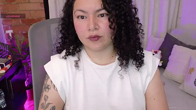 Snapshot of MissBronte chatting on 07.21.26 MissBronte online show from 07.21.26