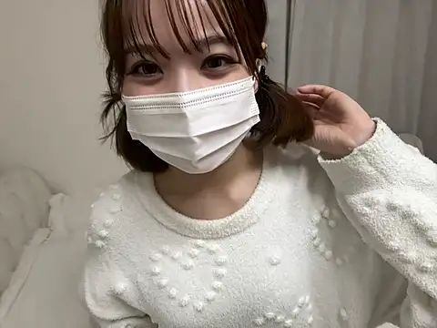 hiyo vv  online show from 04.24.26