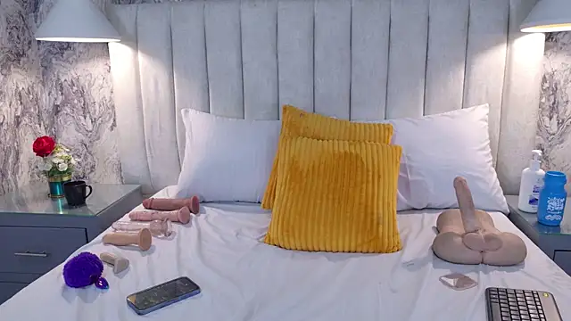Snapshot of Sophie_Vega chatting on 06.18.26 Sophie Vega online show from 06.18.26