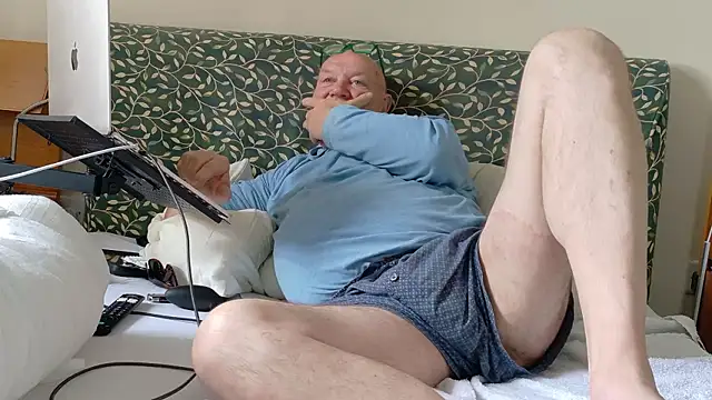Snapshot of KinkCentral chatting on 05.15.26 KinkCentral online show from 05.15.26