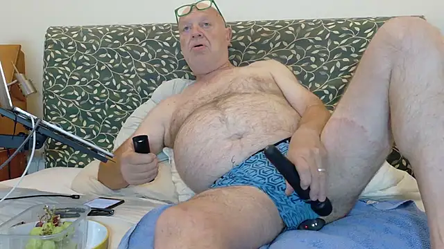 Snapshot of KinkCentral chatting on 07.22.26 KinkCentral online show from 07.22.26