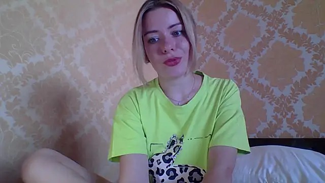 Snapshot of Softy_Aura_ chatting on 06.30.26 Softy Aura online show from 06.30.26