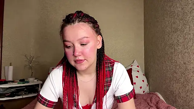 FlameDina online show from 05.17.26