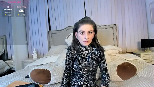 Snapshot of mariana__thompson chatting on 06.26.26 mariana thompson online show from 06.26.26