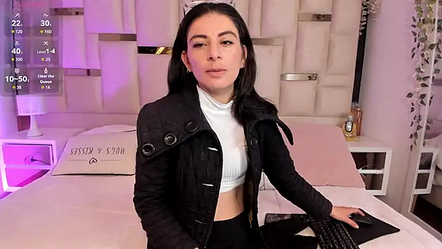 Snapshot of mariana__thompson chatting on 07.29.26 mariana thompson online show from 07.29.26
