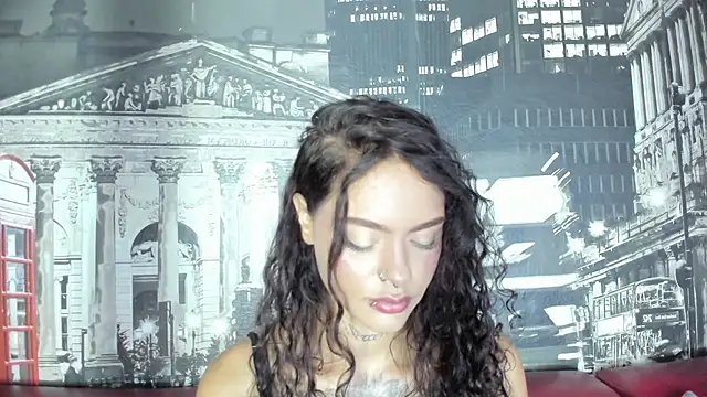 Snapshot of Caroline420_ chatting on 06.21.26 Caroline420 online show from 06.21.26