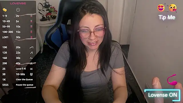 Snapshot of Valeri_bj chatting on 06.17.26 Valeri bj online show from 06.17.26
