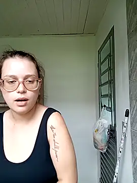 LunnaKitten online show from 04.29.26