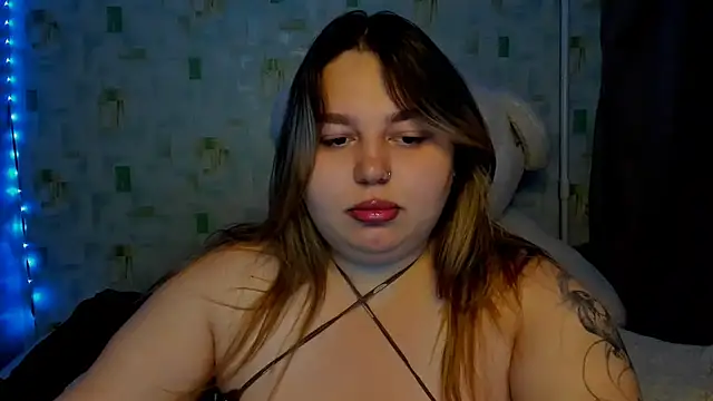 Snapshot of LillyHaigh chatting on 07.17.26 LillyHaigh online show from 07.17.26