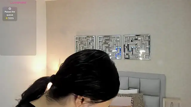 Snapshot of sofia__thompson chatting on 05.15.26 sofia thompson online show from 05.15.26