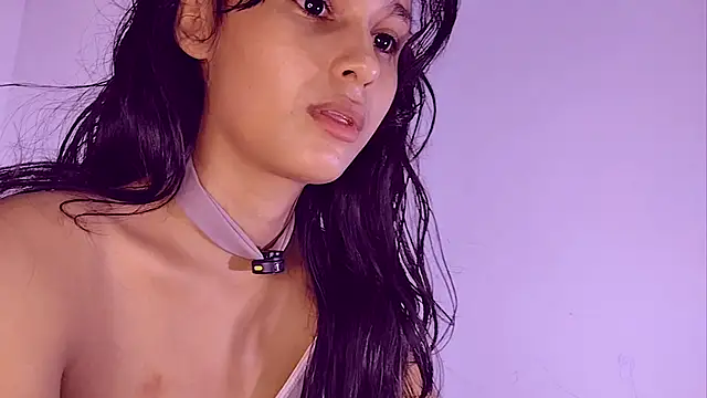 Snapshot of Baby_Elisee chatting on 07.11.26 Baby Elisee online show from 07.11.26