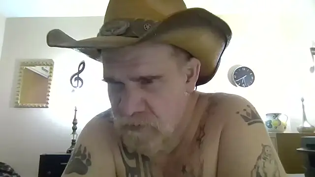 Snapshot of Caesar_Baxter chatting on 04.29.26 Caesar Baxter online show from 04.29.26