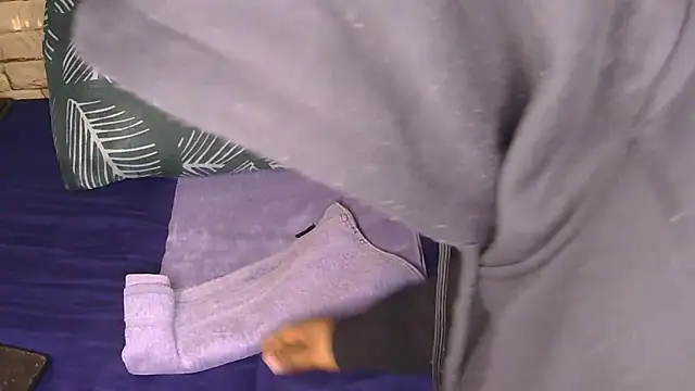 Sweethoneyglow online show from 06.09.26