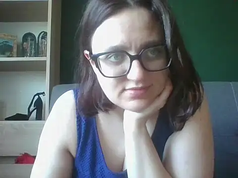Snapshot of sensual_paris chatting on 04.28.26 sensual paris online show from 04.28.26