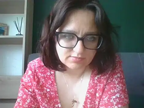 Snapshot of sensual_paris chatting on 05.25.26 sensual paris online show from 05.25.26