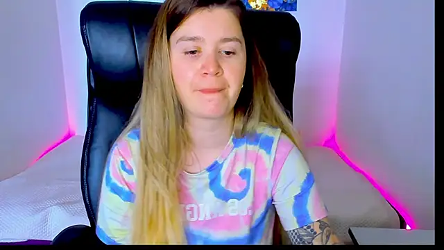 Snapshot of Natali_Secret chatting on 05.12.26 Natali Secret online show from 05.12.26