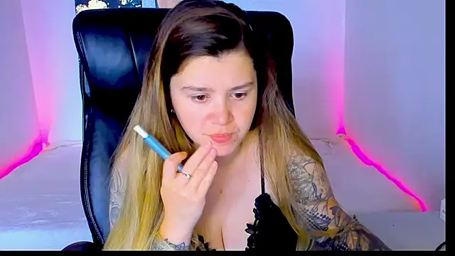 Snapshot of Natali_Secret chatting on 05.30.26 Natali Secret online show from 05.30.26