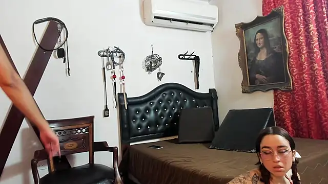 Snapshot of BelindaHedone1 chatting on 06.24.26 BelindaHedone1 online show from 06.24.26